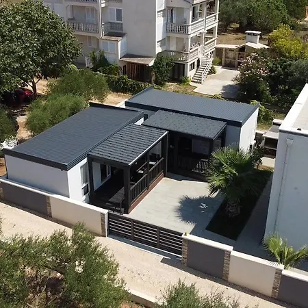 16579a Apartment Pakoštane