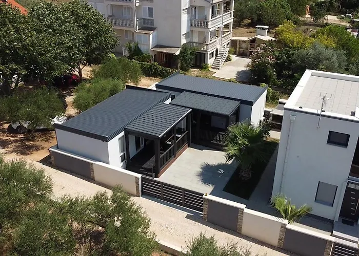 16579a アパート Pakoštane