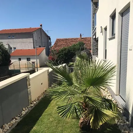 Apartment 16579a Pakoštane